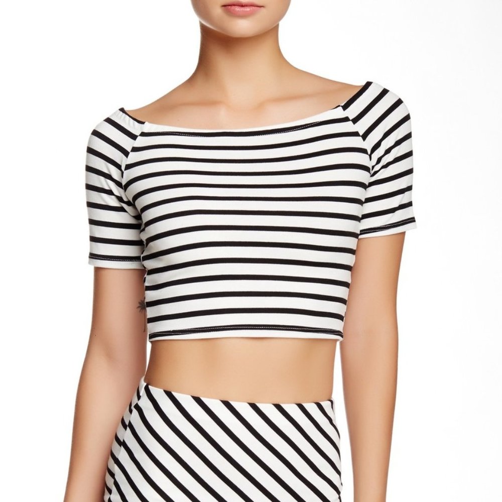 NWT SOPRANO Striped Cropped Tee